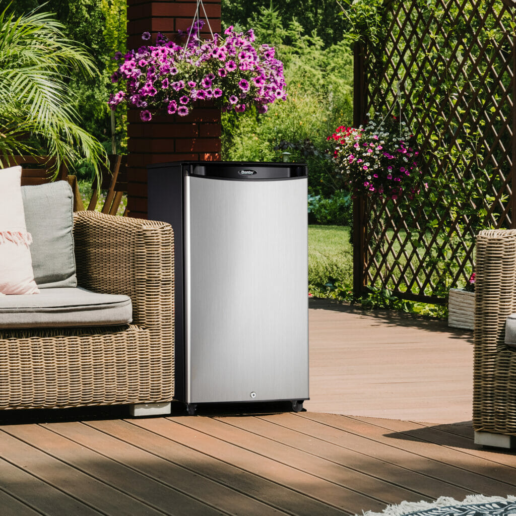 Danby 3.3 Cu. Ft. Outdoor Fridge, Stainless Steel - DAR033A1BSLDBO