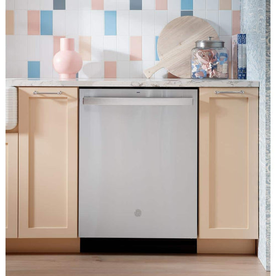 GE 24 Inch Top Control Dishwasher with 3rd Rack, Fingerprint Resistant Stainless - GDT670SYVFS