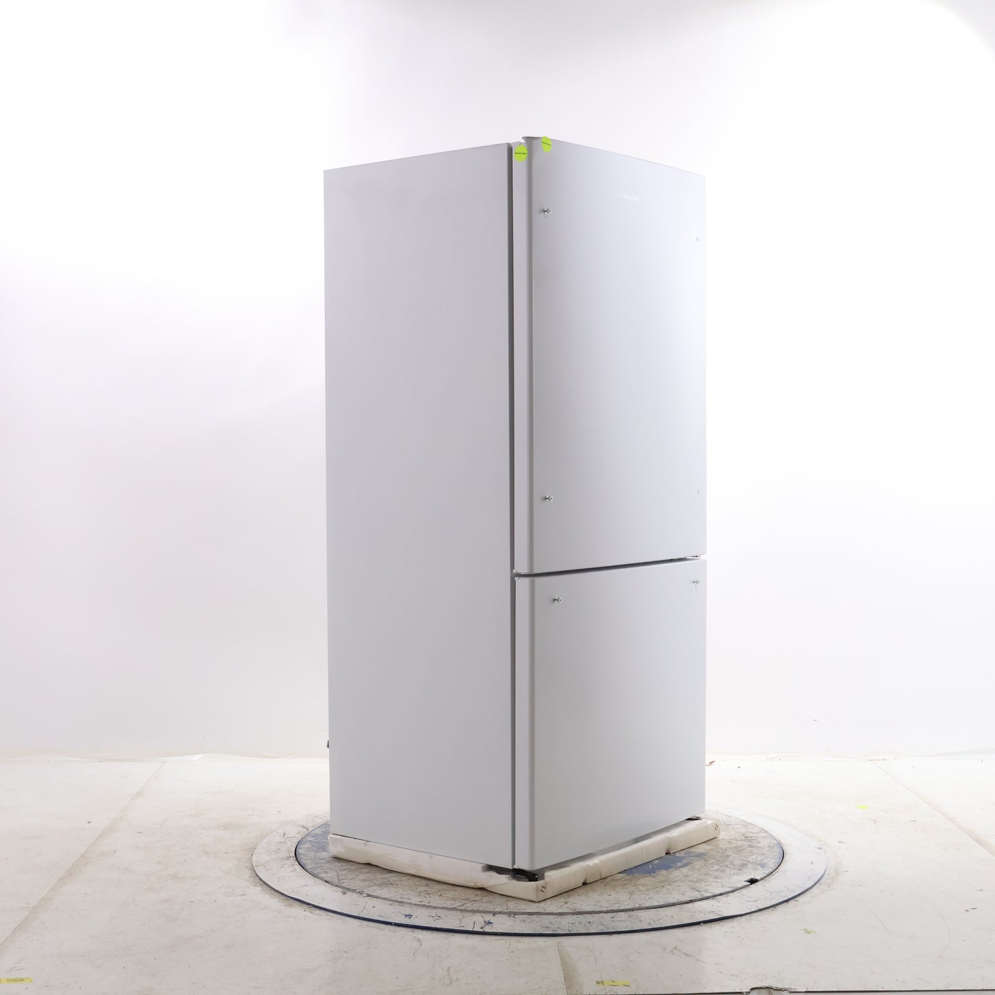 HISENSE BOTTOM FREEZER REFRIGERATOR, WHITE - RB17ND6WE