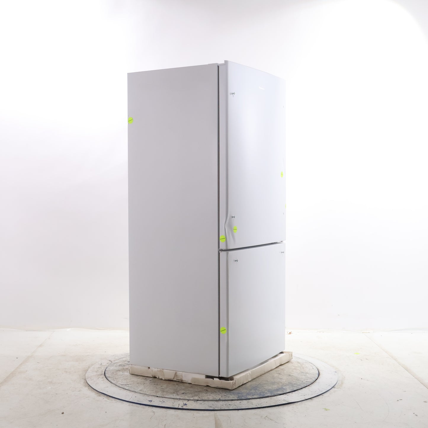 HISENSE BOTTOM FREEZER REFRIGERATOR, WHITE - RB17ND6WE