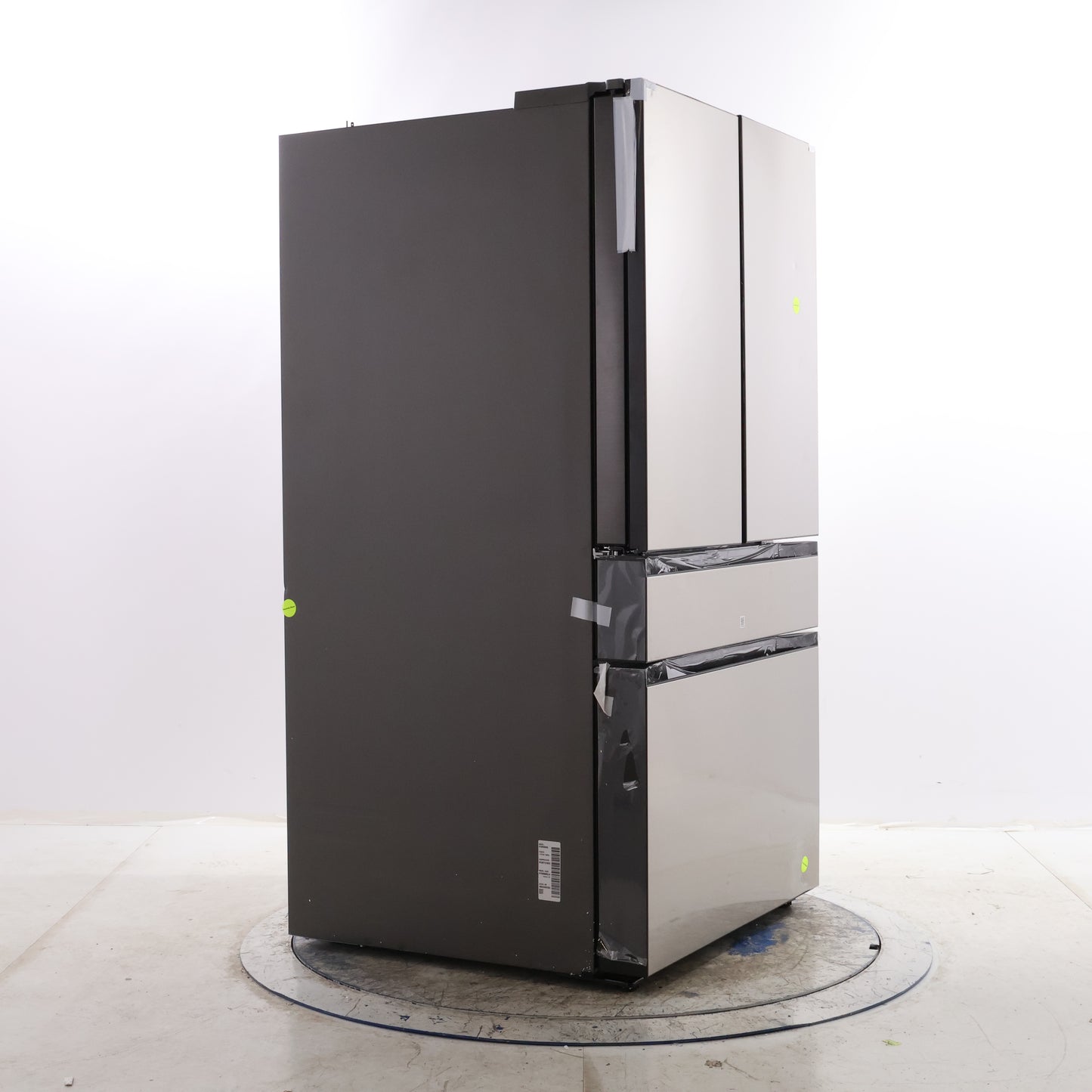 SAMSUNG BESPOKE 36 INCH 4 DOOR FRENCH DOOR REFRIGERATOR WITH BEVERAGE CENTER - RF29BB8600QLAA