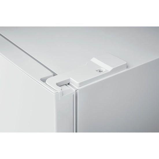 Frigidaire 24 Inch Top Freezer Refrigerator, White - FFET1022UW