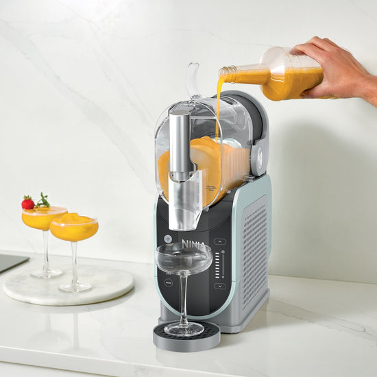 Ninja SLUSHi Professional Frozen Drink Maker - FS305CCO