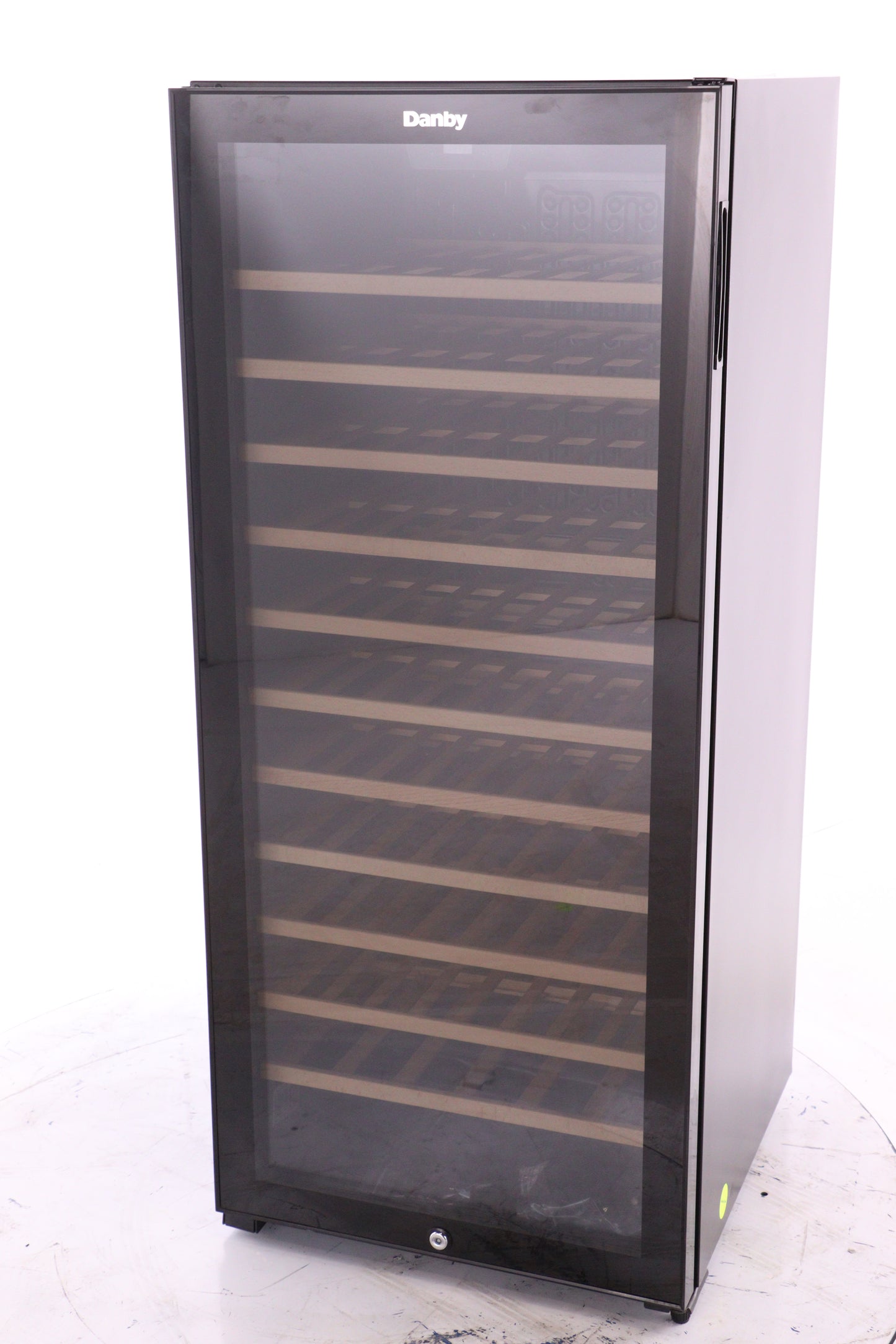 DANBY 94 BOTTLE FREE-STANDING WINE COOLER IN BLACK - DWC94L1B - REFURBISHED (SEE FEATURES)