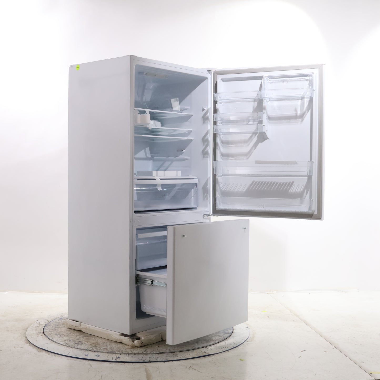 HISENSE BOTTOM FREEZER REFRIGERATOR, WHITE - RB17ND6WE