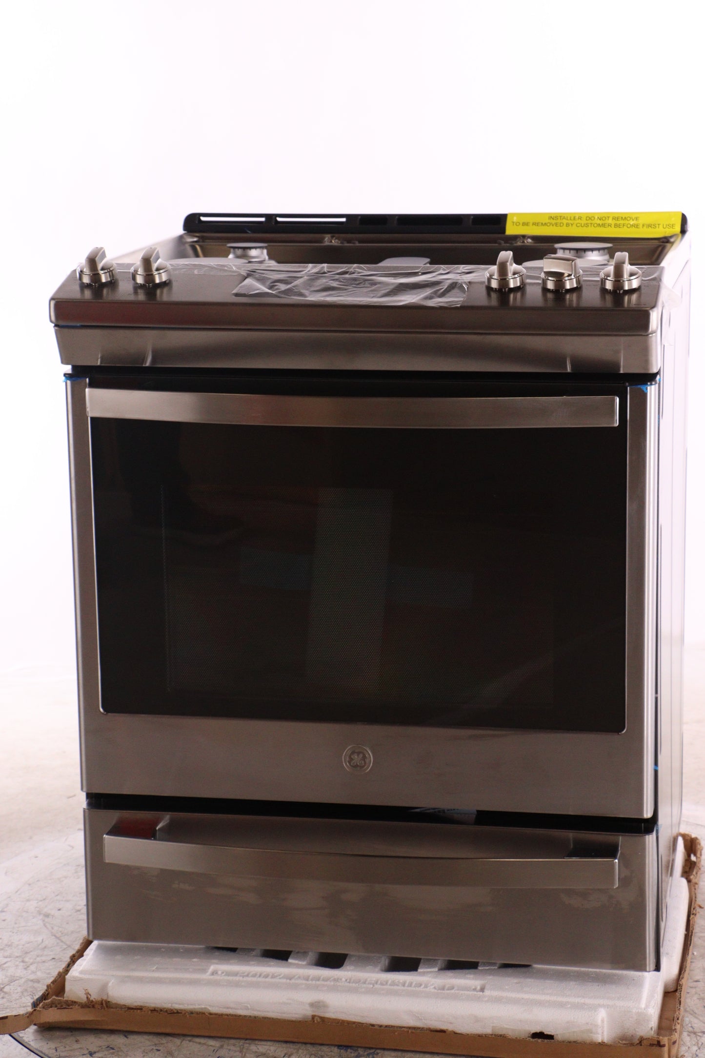 GE 30" Slide-In Convection Gas Range with No Preheat Air Fry in Stainless Steel - JCGS760SPSS