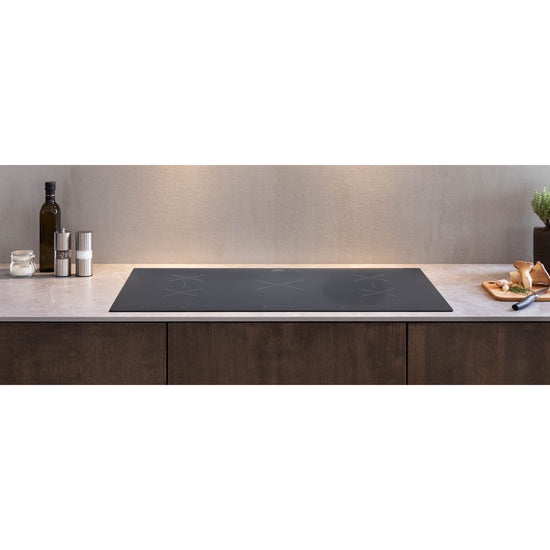 Bertazzoni 36 Inch Induction Cooktop with 5 Zones - P365IAE