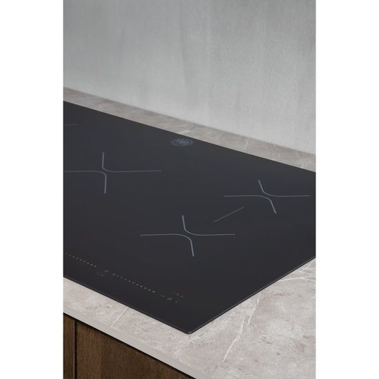 Bertazzoni 36 Inch Induction Cooktop with 5 Zones - P365IAE